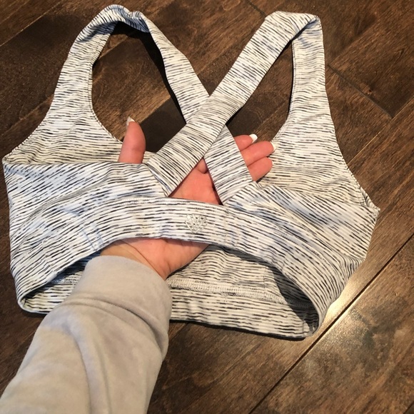 Sports top - Picture 3 of 3